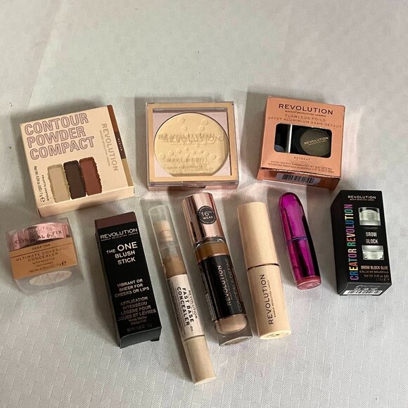 Revolution Makeup Lot Of 10 Base Concealers Blush Foundation Powder Eyes & Lips - Picture 1 of 3